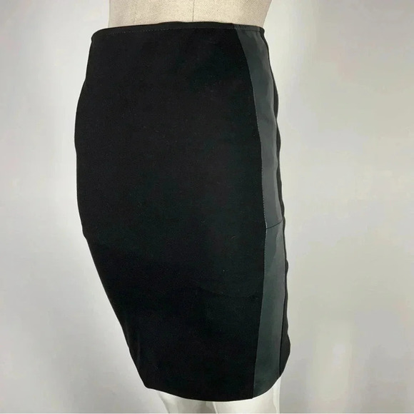 ❤️ Danier leather mini skirt 2 - Picture 5 of 9